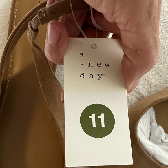 A New Day Women's Brown Slingback Flats - Picture 6 of 11